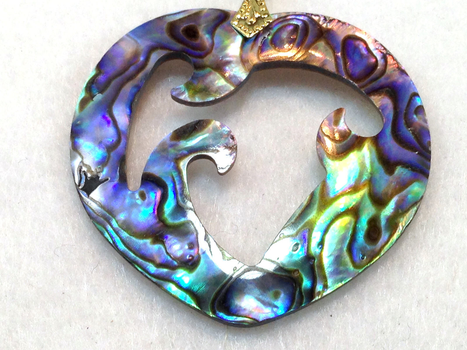 ABALONE, PAUA SHELL PENDANT NECKLACE