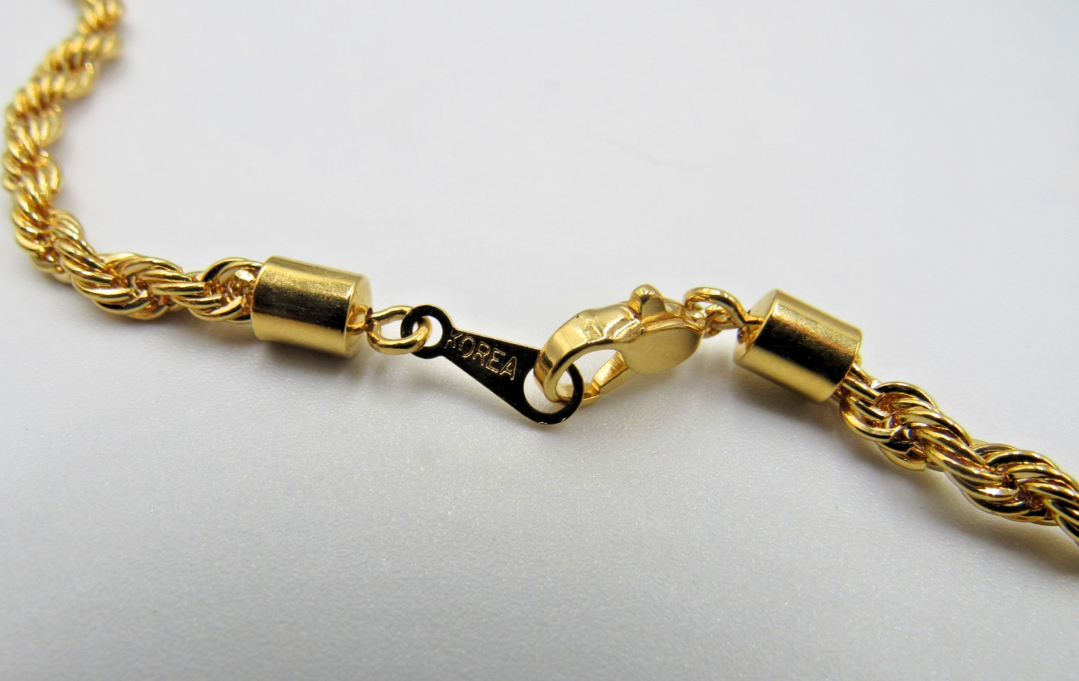 Signed Korea 18″ Gold Tone Rope Chain Necklace E2