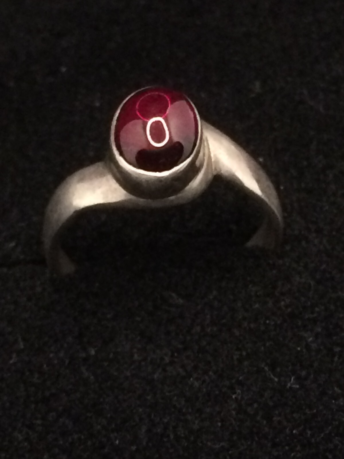 cute silver ring with garnet 925 silver hallmarked 19mm size 60 3.7g