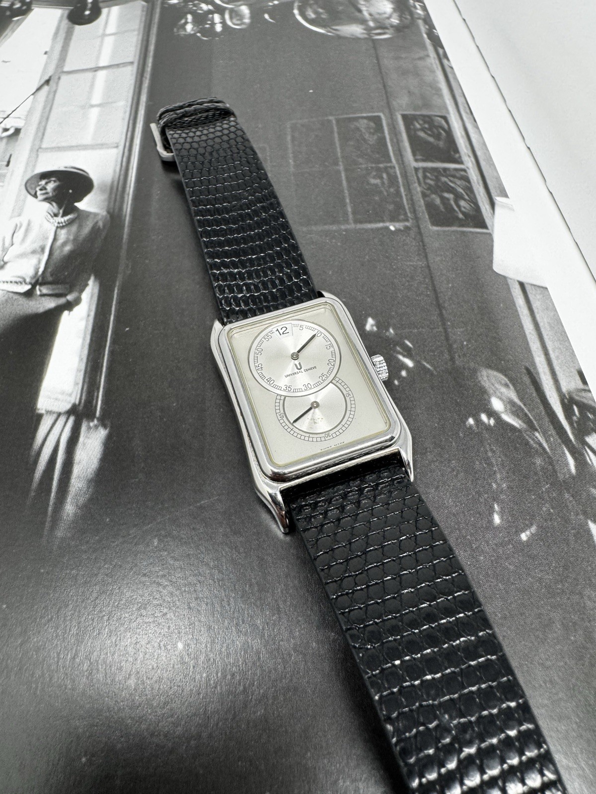 Universal Genève Saltarello Jump Hour Ref. 825.125 – UG 25 – Silver Dial – Rare