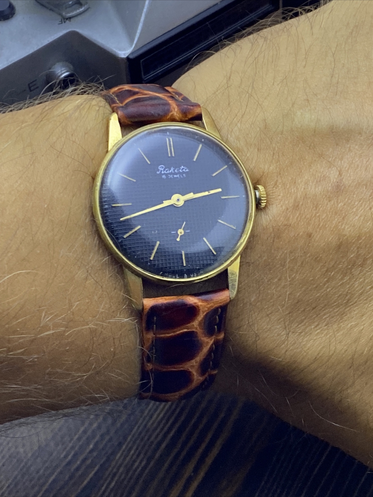 Vintage USSR Dress Watch RAKETA Mechanical 2603 16j wristwatch Shockproof #2886