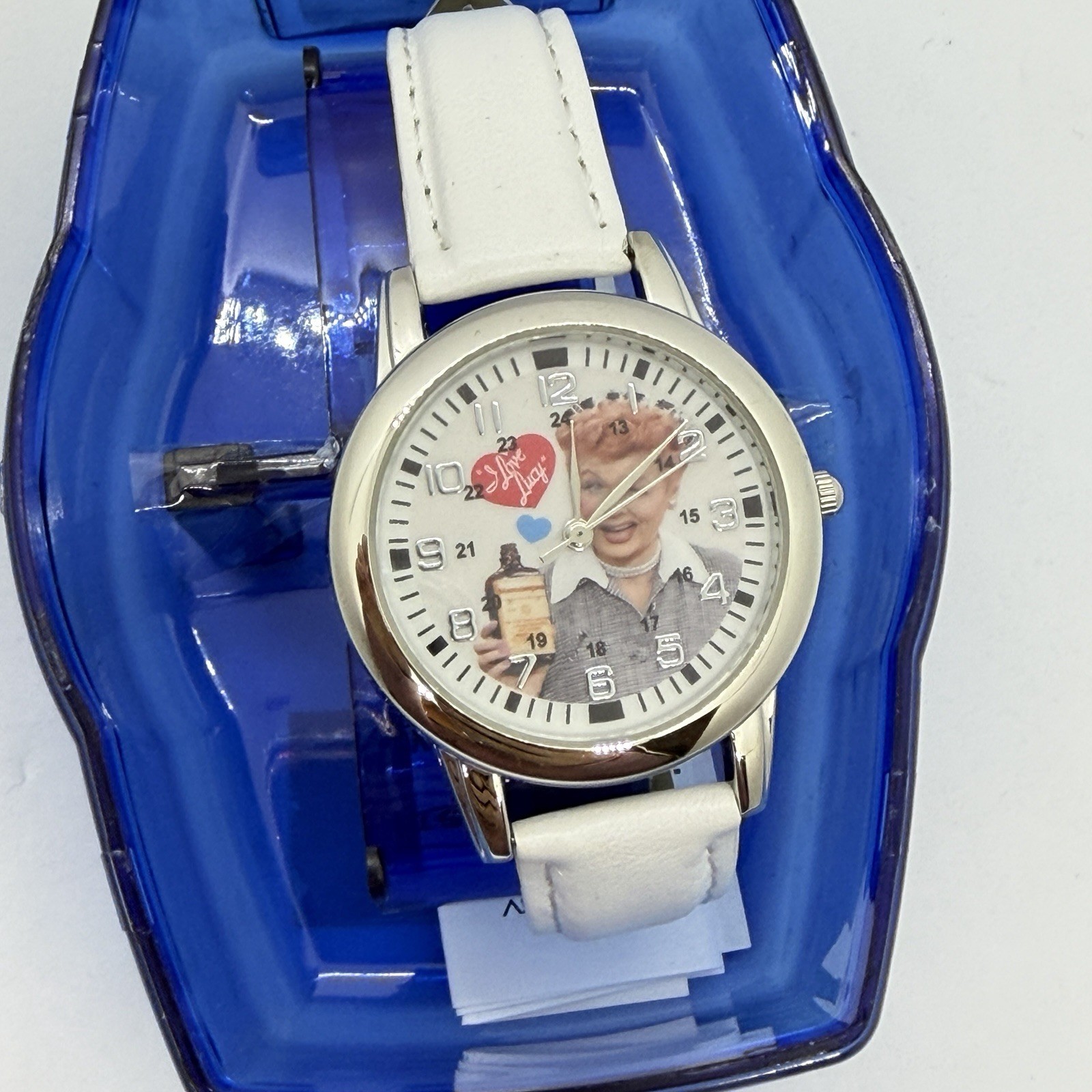 Nurse Mates I Love Lucy nurse Women’s watch Leather strap – White
