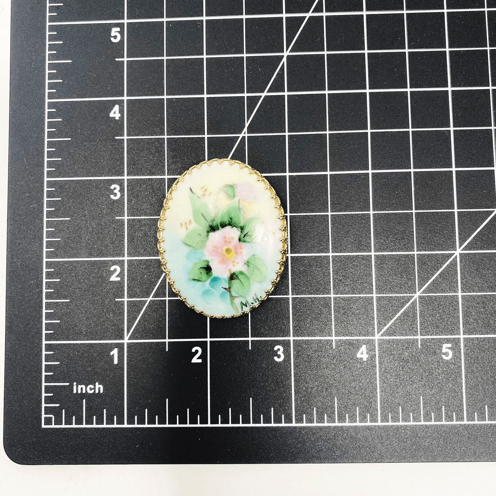 Vintage Brooch Pink Flower Gold Tone Oval Cameo 2″ Hand Painted Artist Signed MH