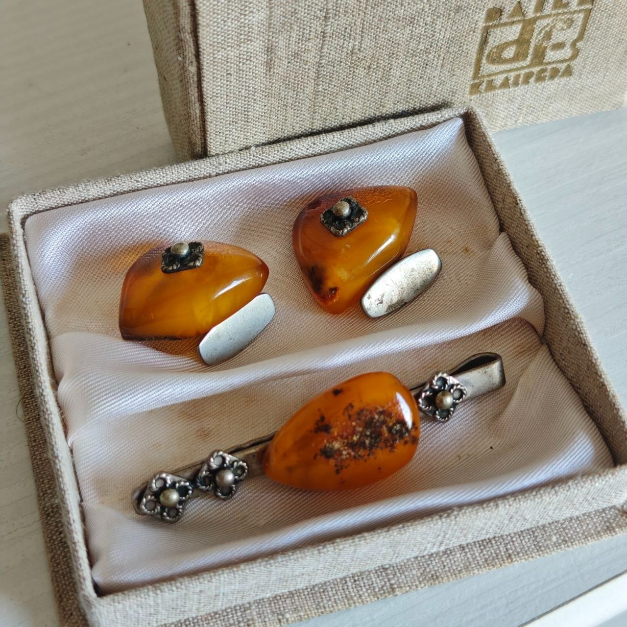 Vintage Soviet Baltic Amber Cufflinks & Tie Clip Set Daile Klaipeda USSR Lithuan