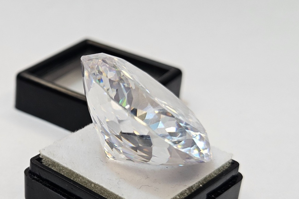 White Round Cut Zircon Cambodia 140.10 Ct Loose EGL Certified Gemstone FR-144