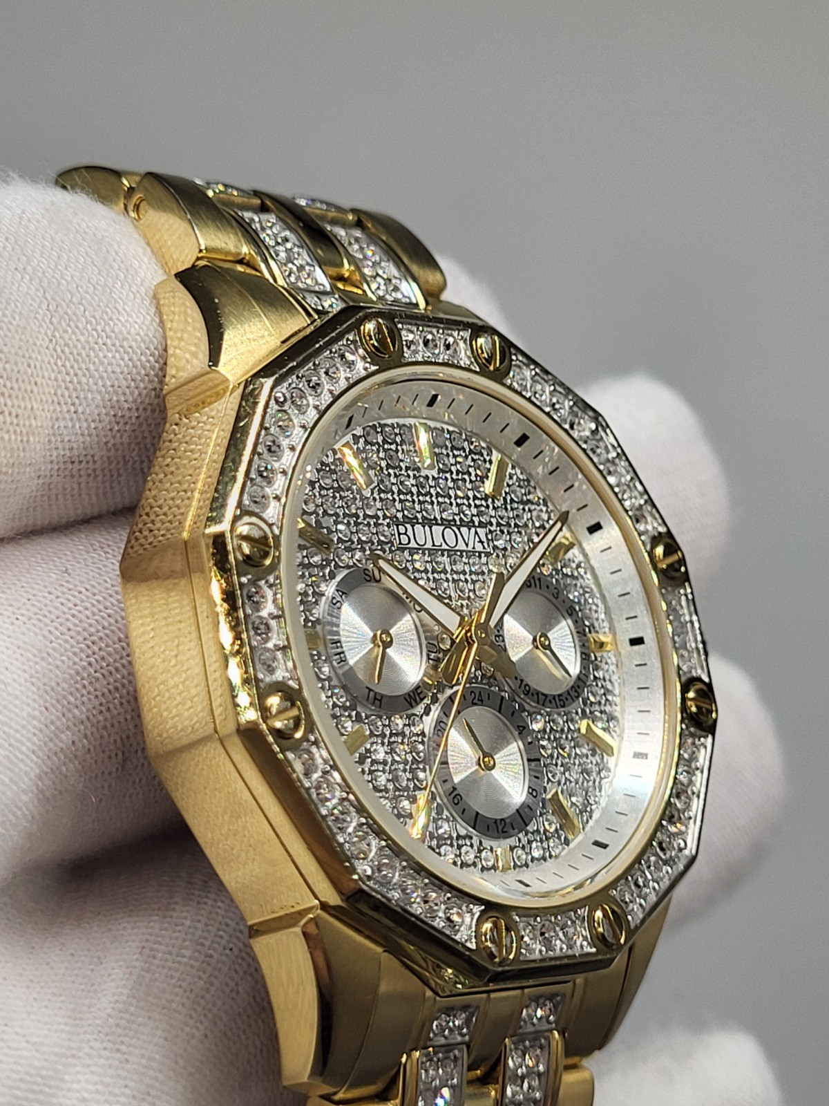 $695 [ NEAR MINT ] BULOVA Men’s Octava Gold Tone Stainless Pave Crystal WATCH