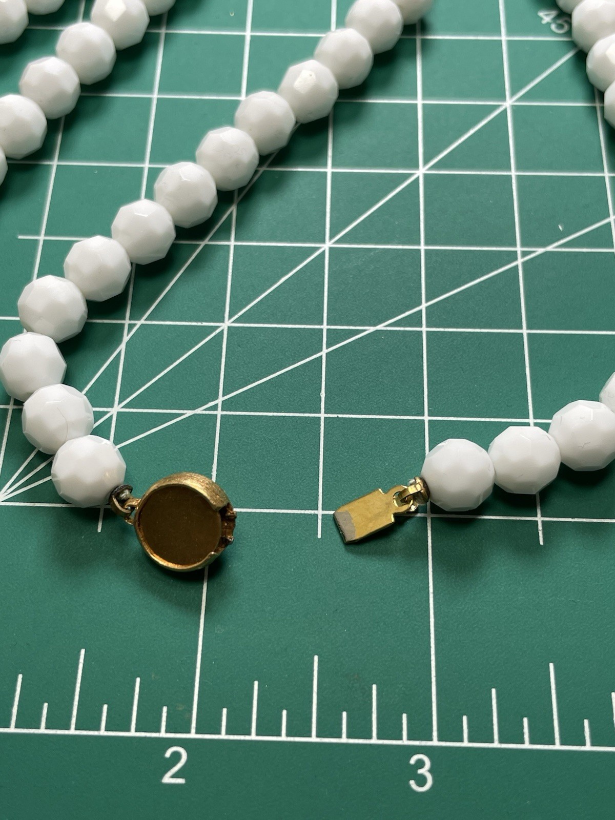 Vintage 22” White Heavy Faceted Glass Beaded Necklace Gold Tone Push Lock Clasp