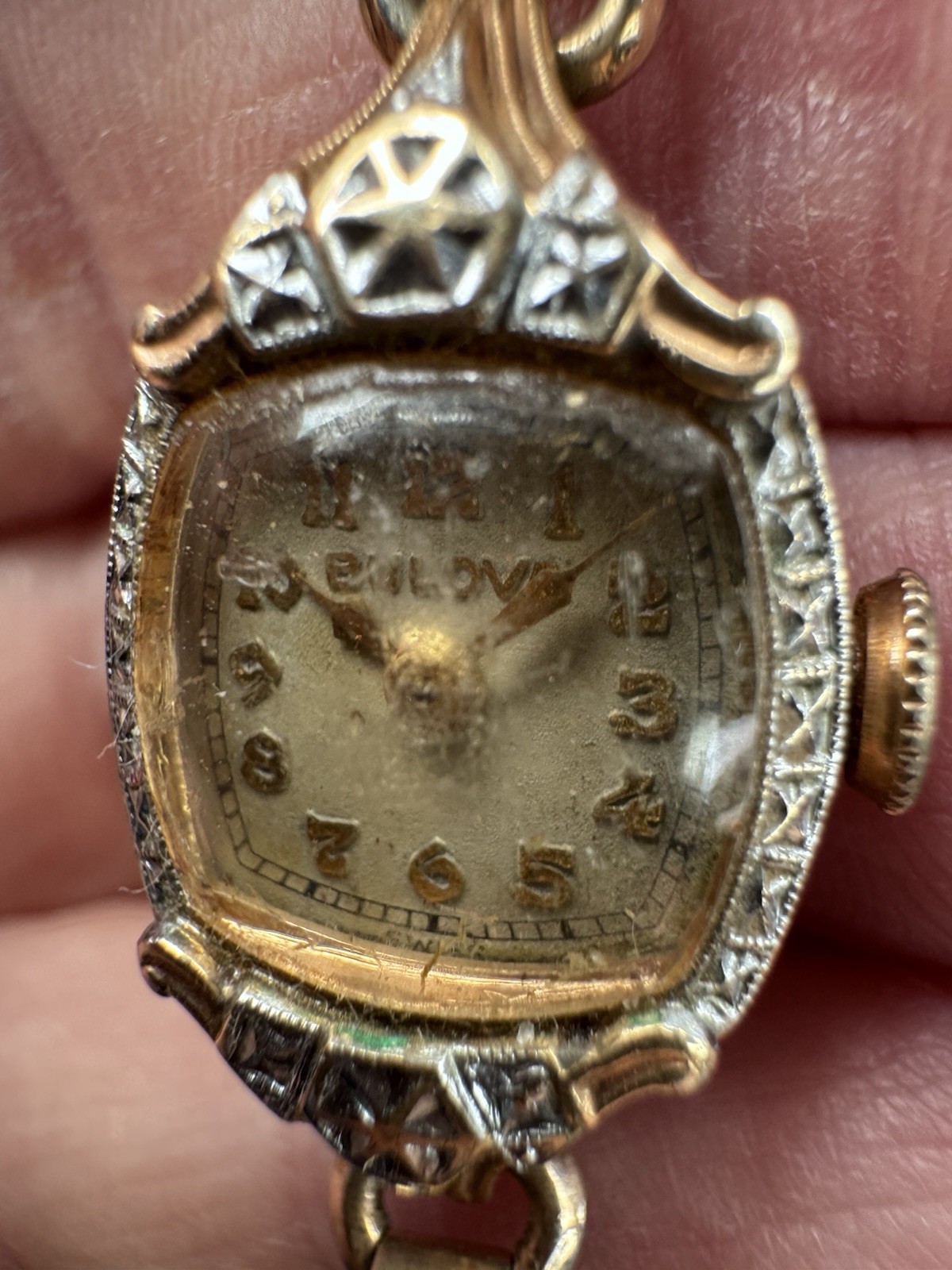 Vintage Bulova Ladies 10K Gold Filled Art Deco Cushion Case w/Original Bracelet.