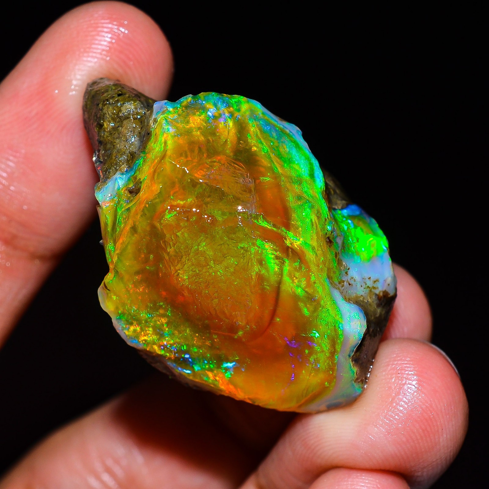 60 Ct Fancy Raw Fire Ethiopian Opal Oil Rough Gemstone For Jewelry 35x24x19 mm