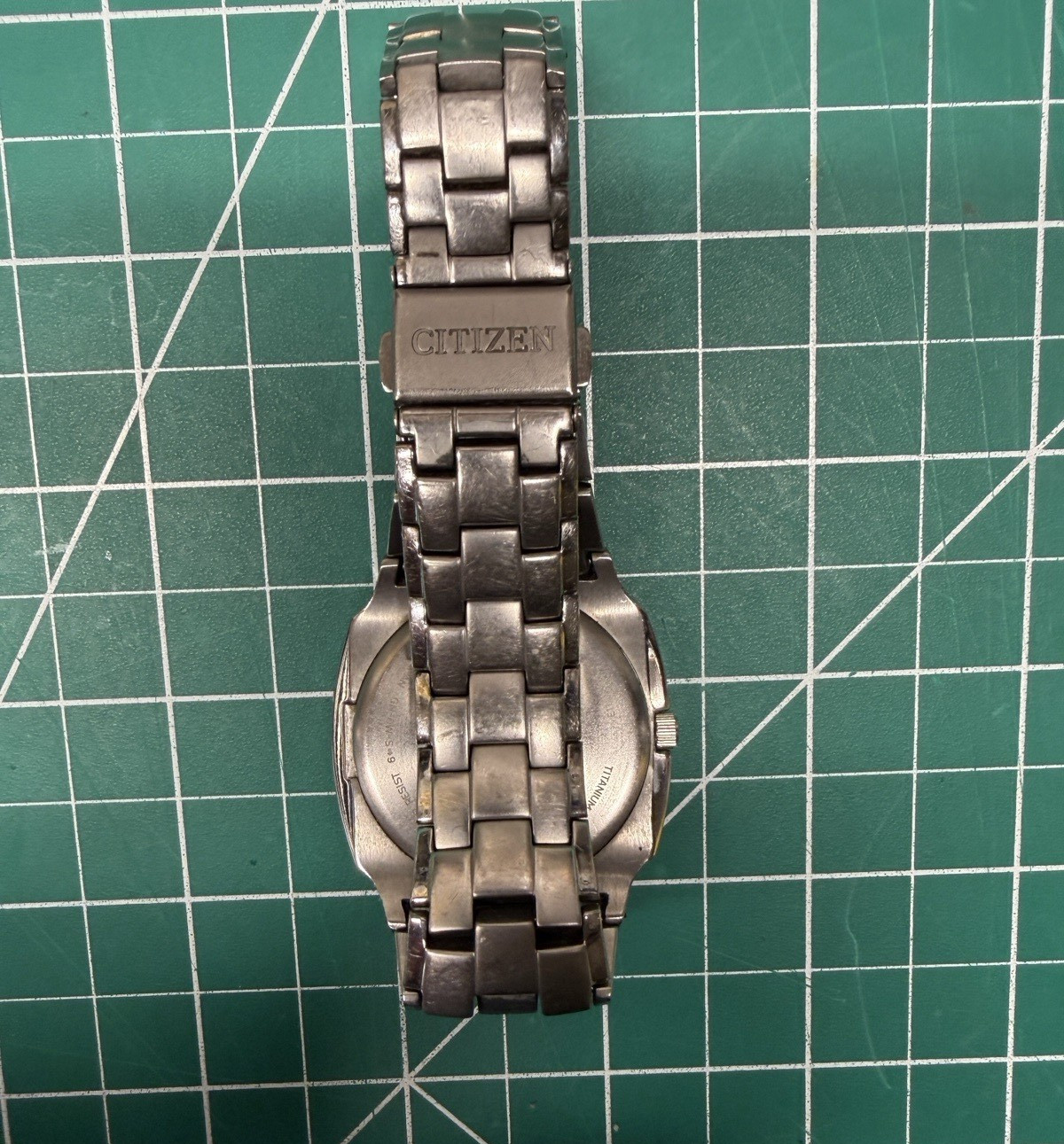 Citizen – Men’s Eco Drive Titanium E111-S049610 Solar Powered Watch