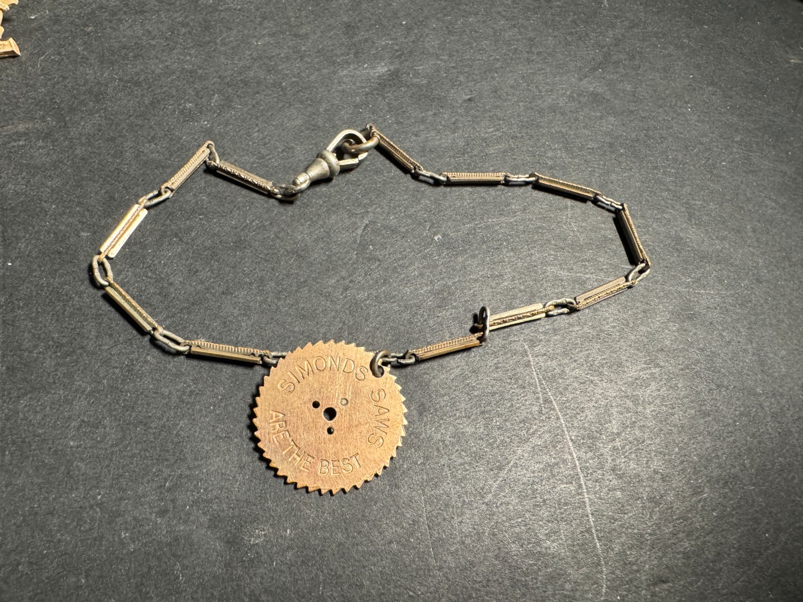 Vintage Simonds Saw Tyra Initial Medallion Necklace Gold Plated