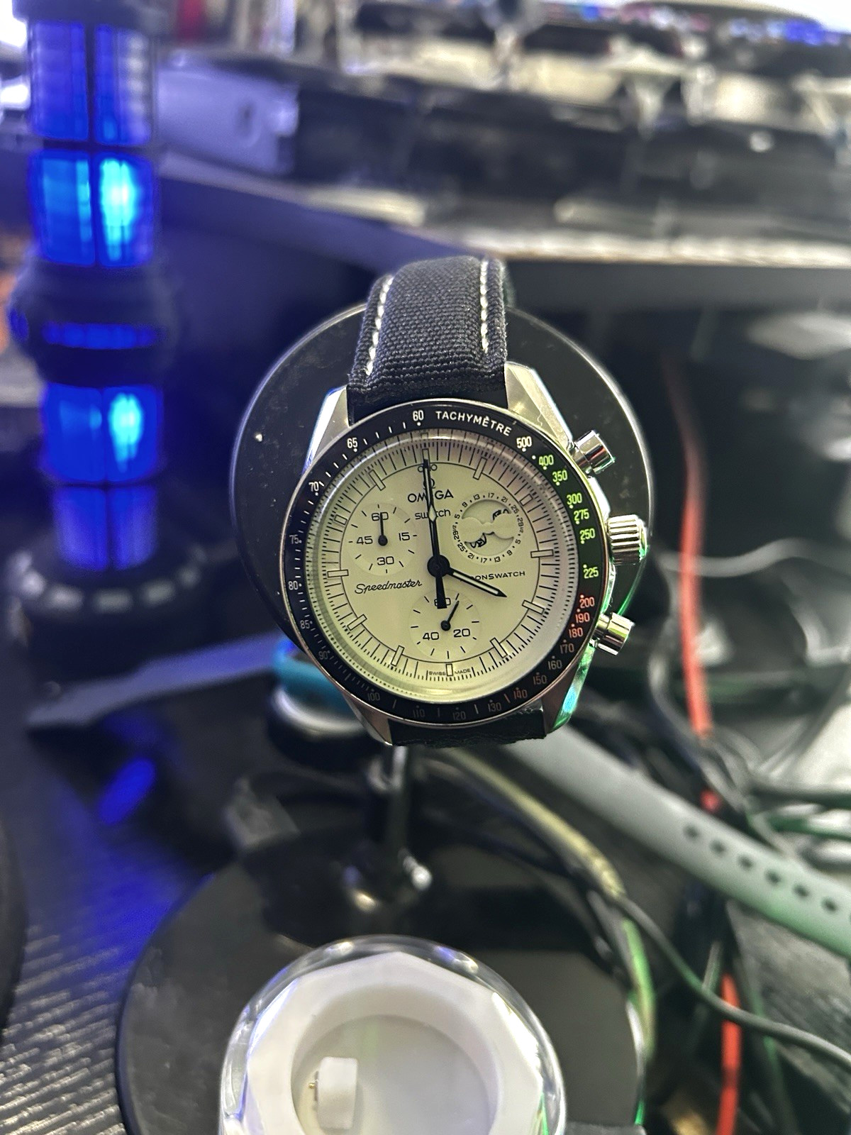 OMEGA x Swatch Speedmaster MoonSwatch MOD Chronograph Full Moon Snoopy