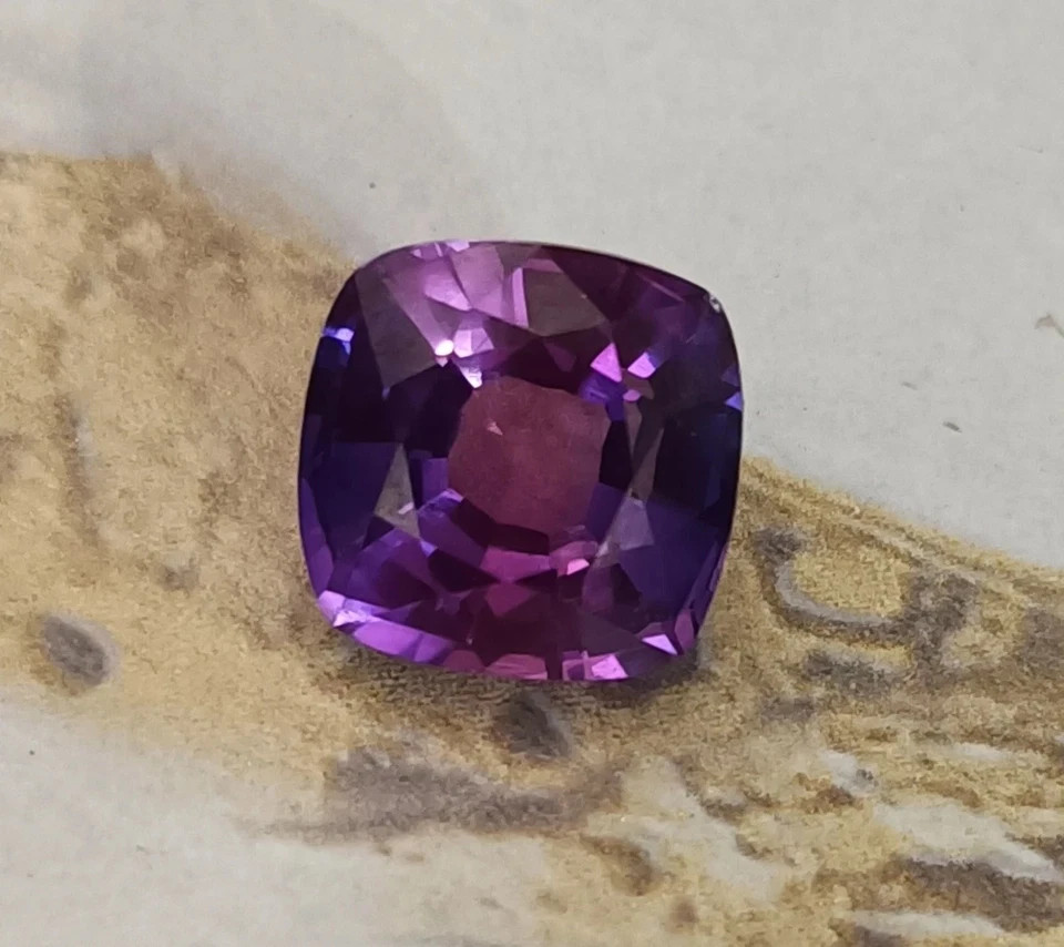 Gemstone Flawless Natural Sapphire Bi-Color 12.5 Carat Cushion Cut GIE Certified