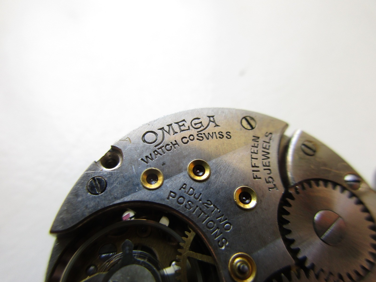 Omega cal. 26.5 S.O.B adj. 2 pos Swiss vintage watch movement – running