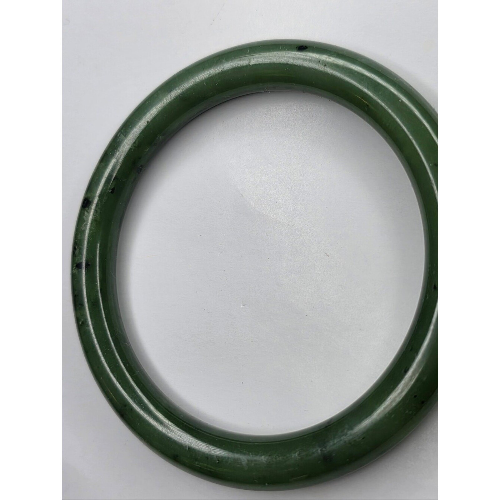Vintage Nephite Jade Bangle 3.25″ Across Weight 45 Grams Excellent condition