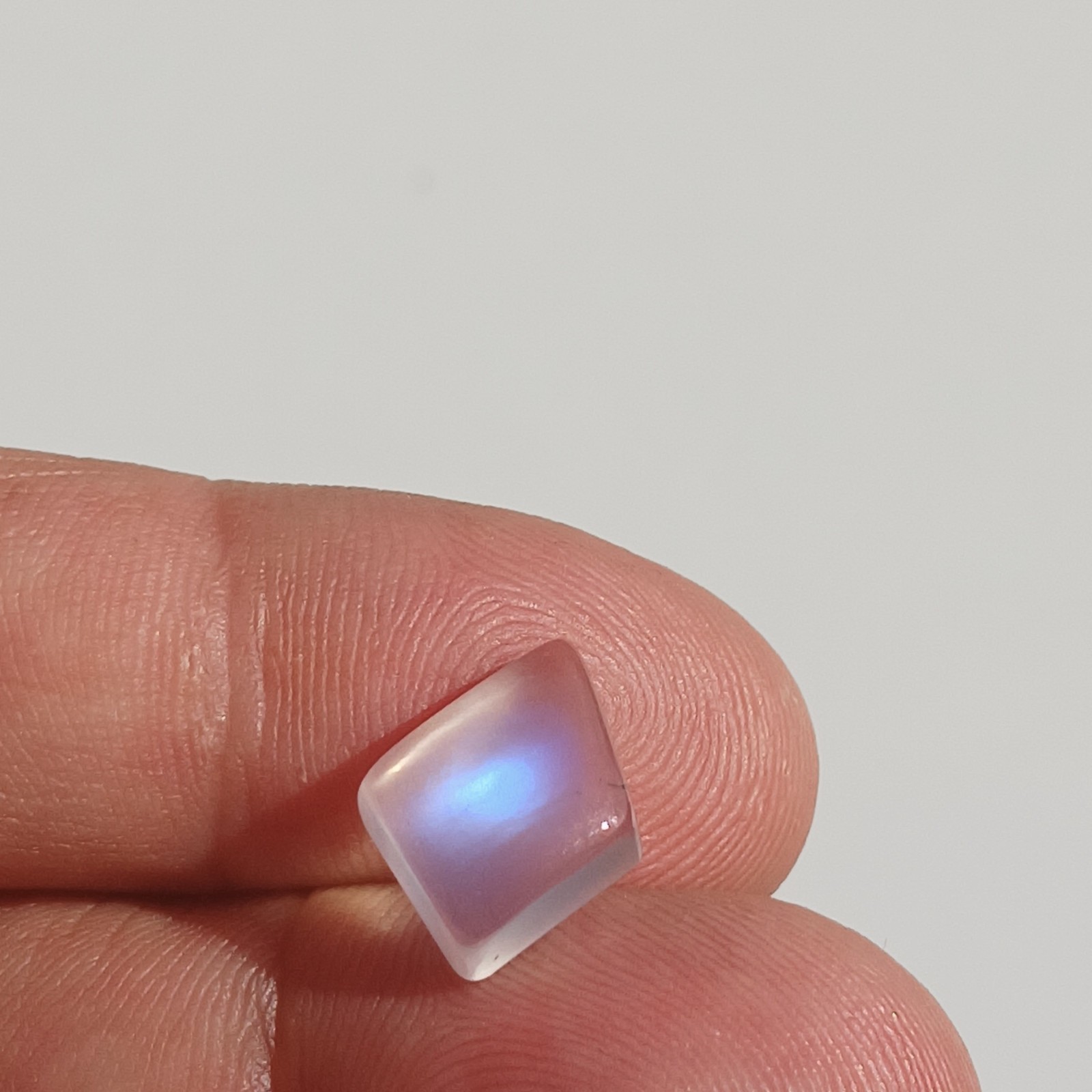 Loose Moonstone, Unique Designer Cabochon, 4.2 CT – 14.2 mm x 11.1 mm x 4.5 mm
