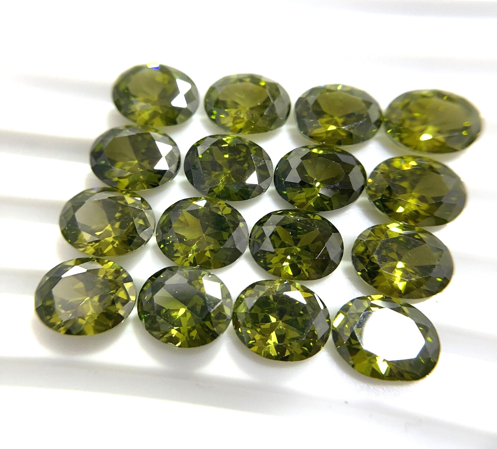 10 Pcs Lot Green Color Cubic Zirconia Faceted High Quality Gemstones 10×8 mm
