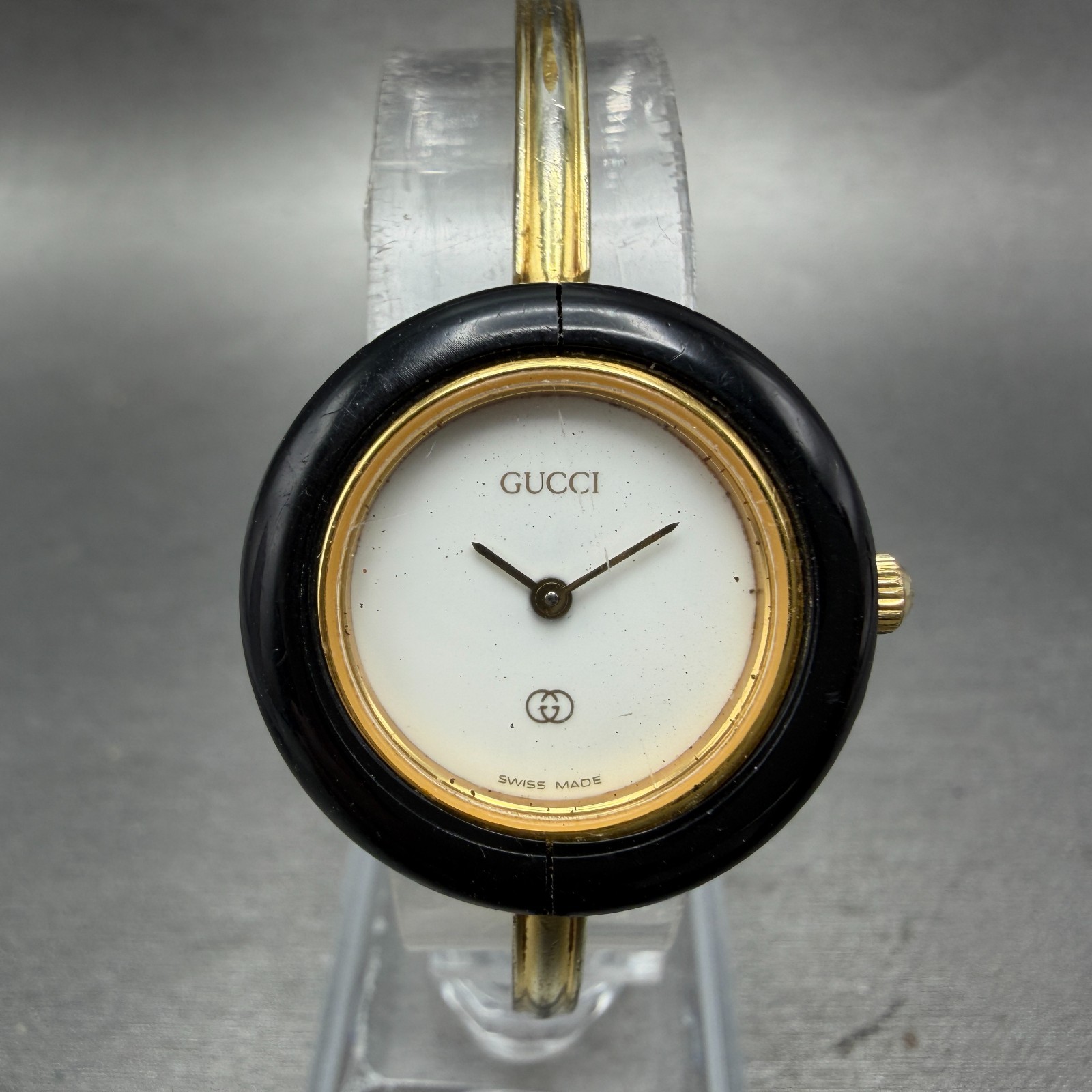 Gucci 1100L Watch Women 26mm White Dial Gold Plated Round Bezel New Battery