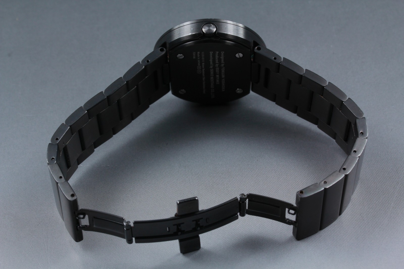 [Near MINT] ISSEY MIYAKE Tokujin Yoshioka designed Black Quartz Men’s Watch