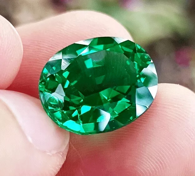 Untreated GIE Certified Flawless 14.55Ct Natural Emerald Colombia Loose Gemstone