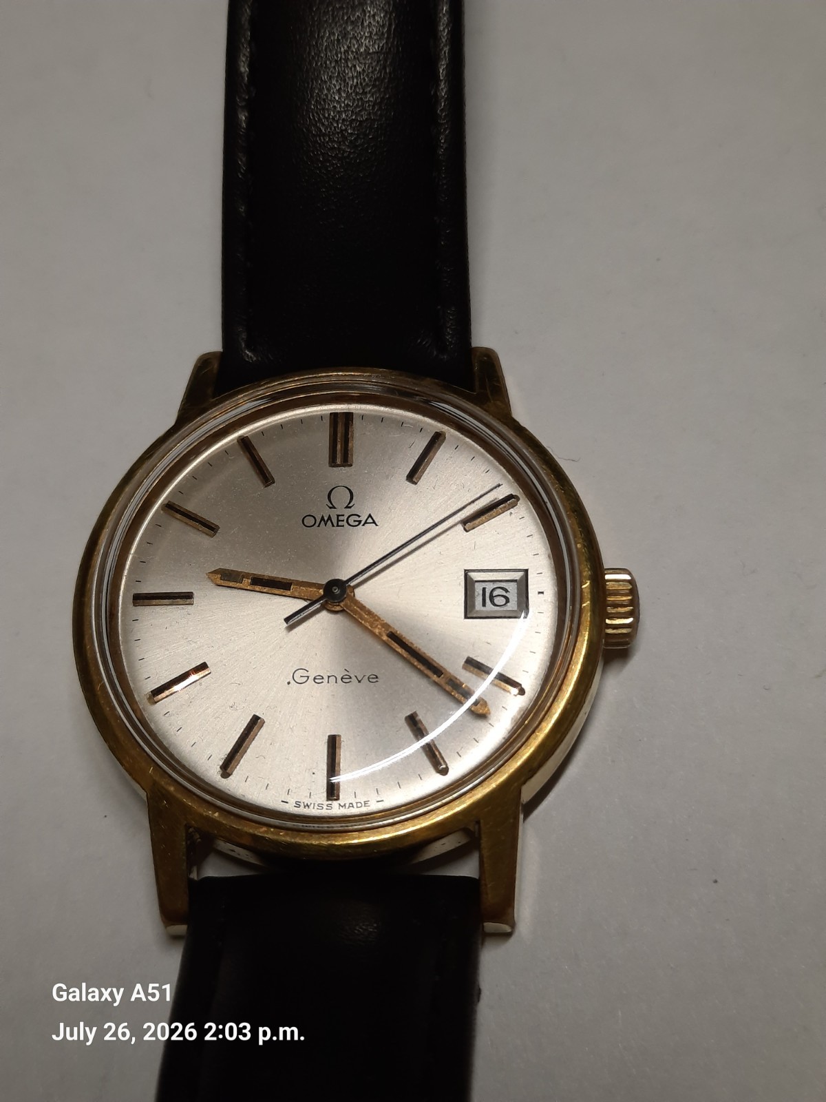 VINTAGE OMEGA GENEVE 17J, 613, MAN WIND, DATE @ 3 RUNS