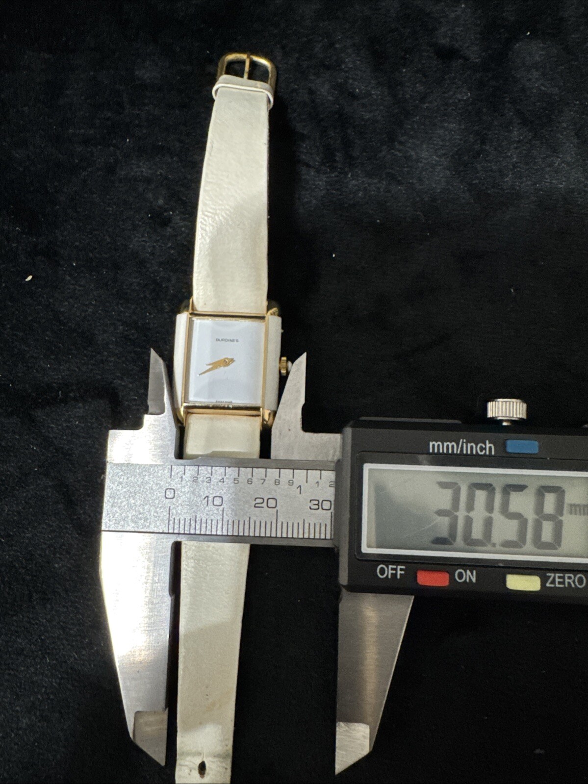 Burdines Swiss Made Women’s Watch Fond Acier Inoxydable 217932