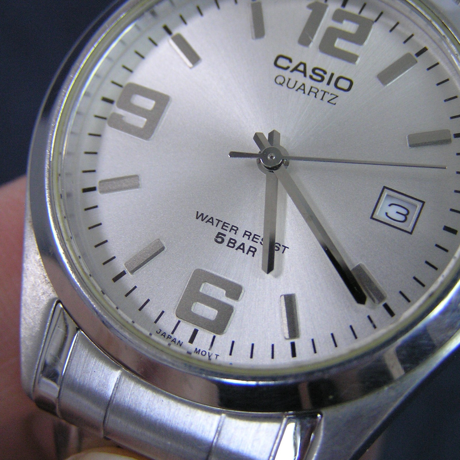 [Japan Exclusive] CASIO MTP-1181 Explorer Sport Watch Rare Japan Imported Silver