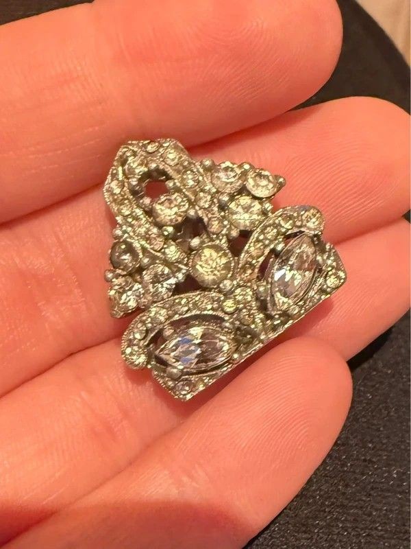 Beautiful Vintage Duette Brooch and Two Dress Clips