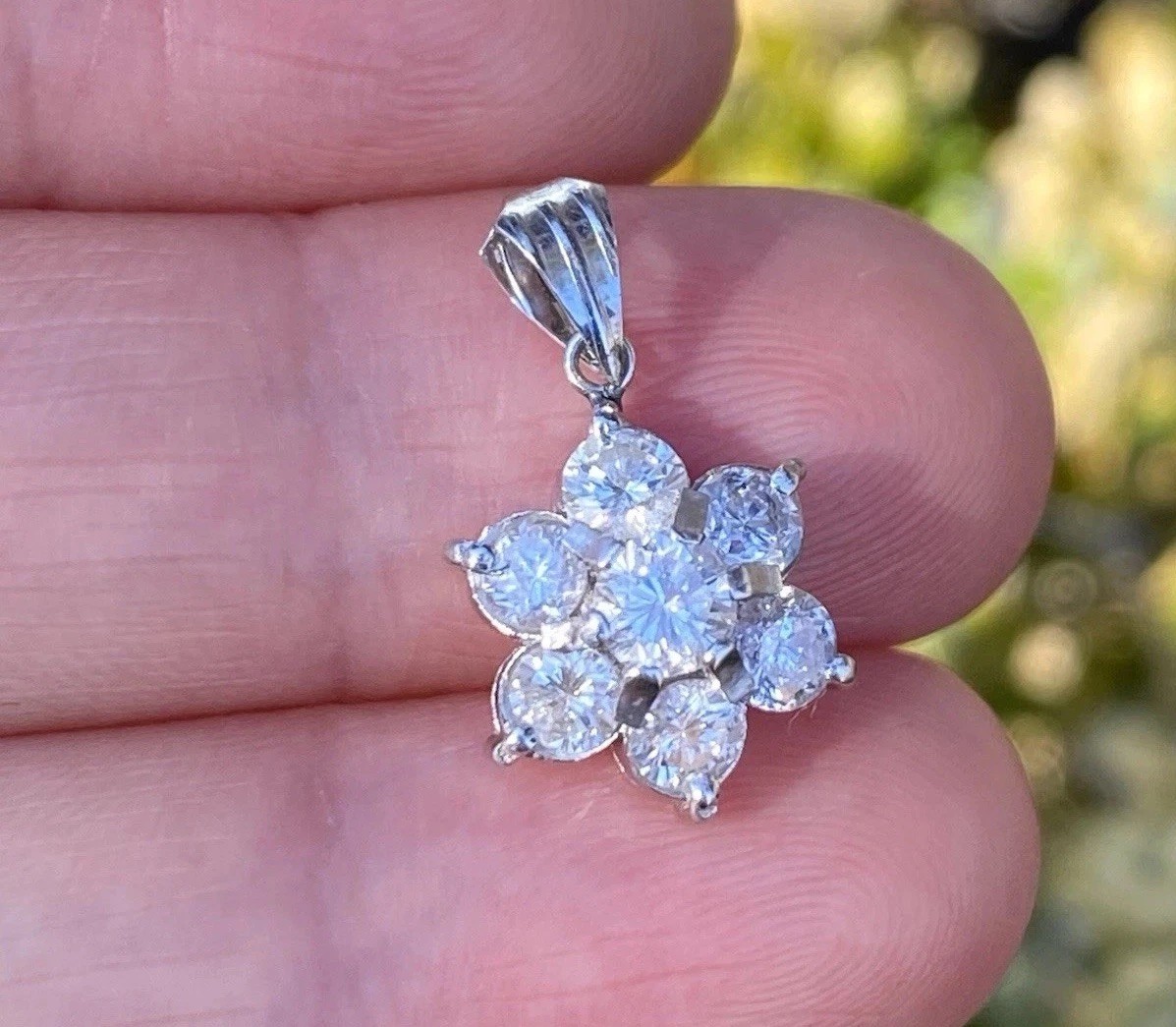 Platinum 1.00TCW 100% Natural Round Diamond Cluster Pendant