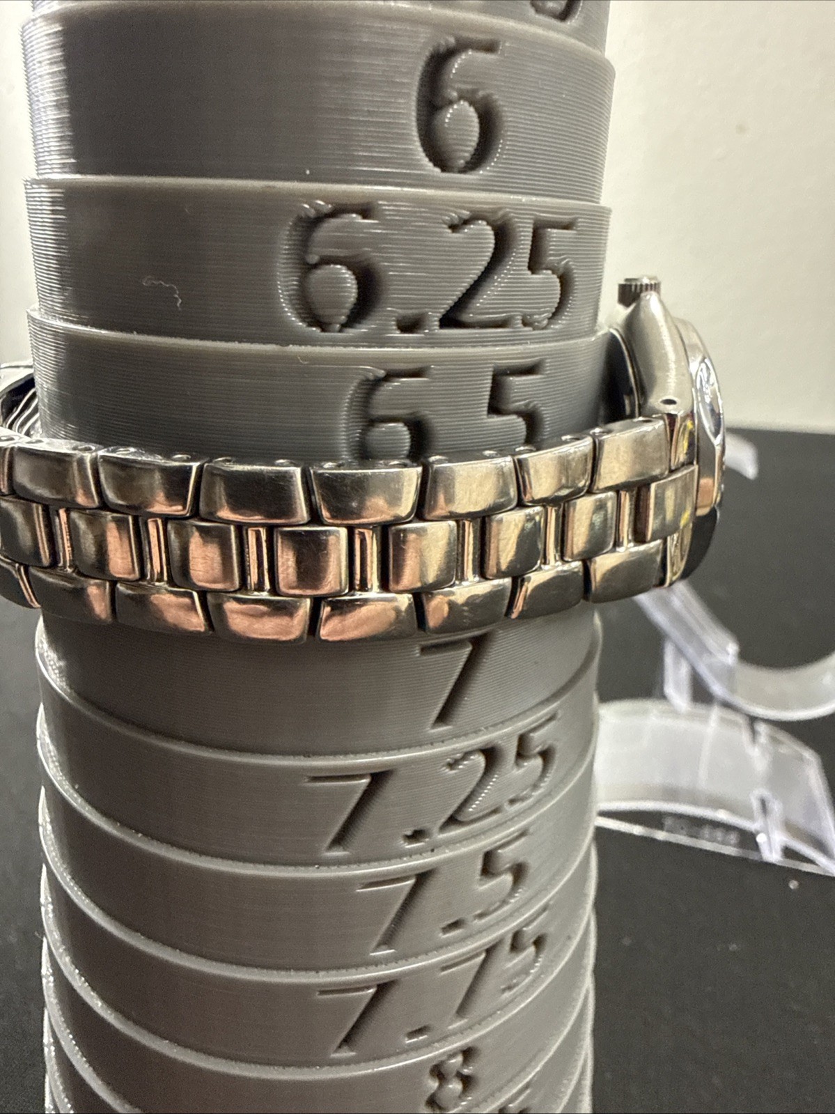 2001 Women’s Bulova Marine Star 96M25 Wristwatch New Battery In Very Good Shape!