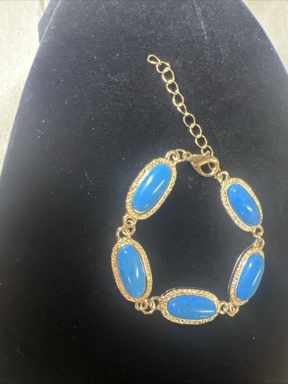 Blue Howlite Set of Bracelot (6.5-8.5ln) and Earrings in Rosetone 100.00 ctw #47