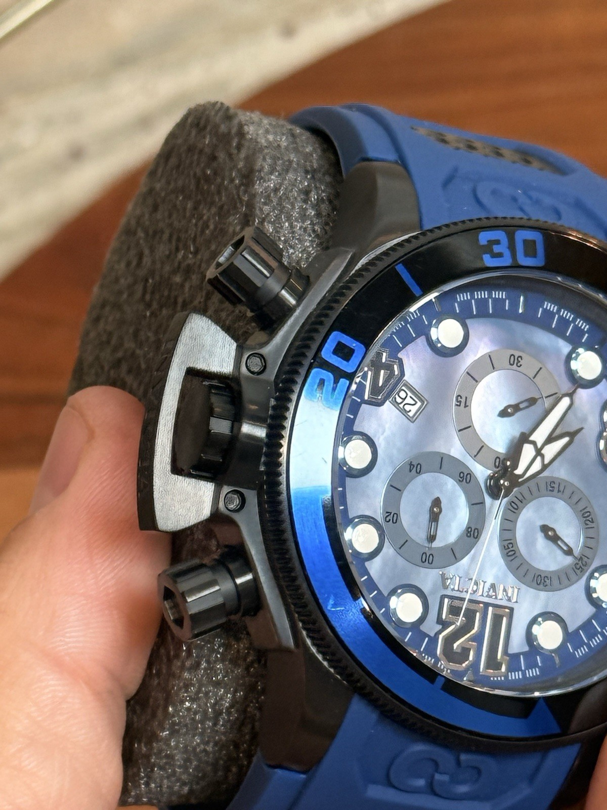 Invicta Bolt Zeus 90233 Blue MOP Dial Chronograph Men’s Watch Needs New Battery