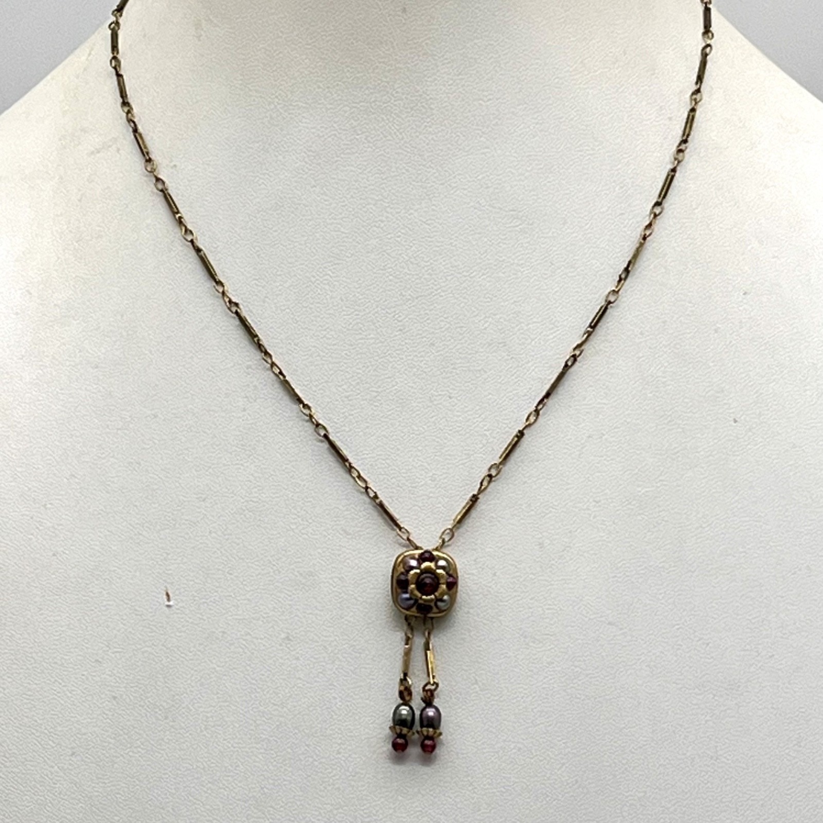 aux Lariat Necklace Victorian Revival Gold Tone Flower Pendant 16″