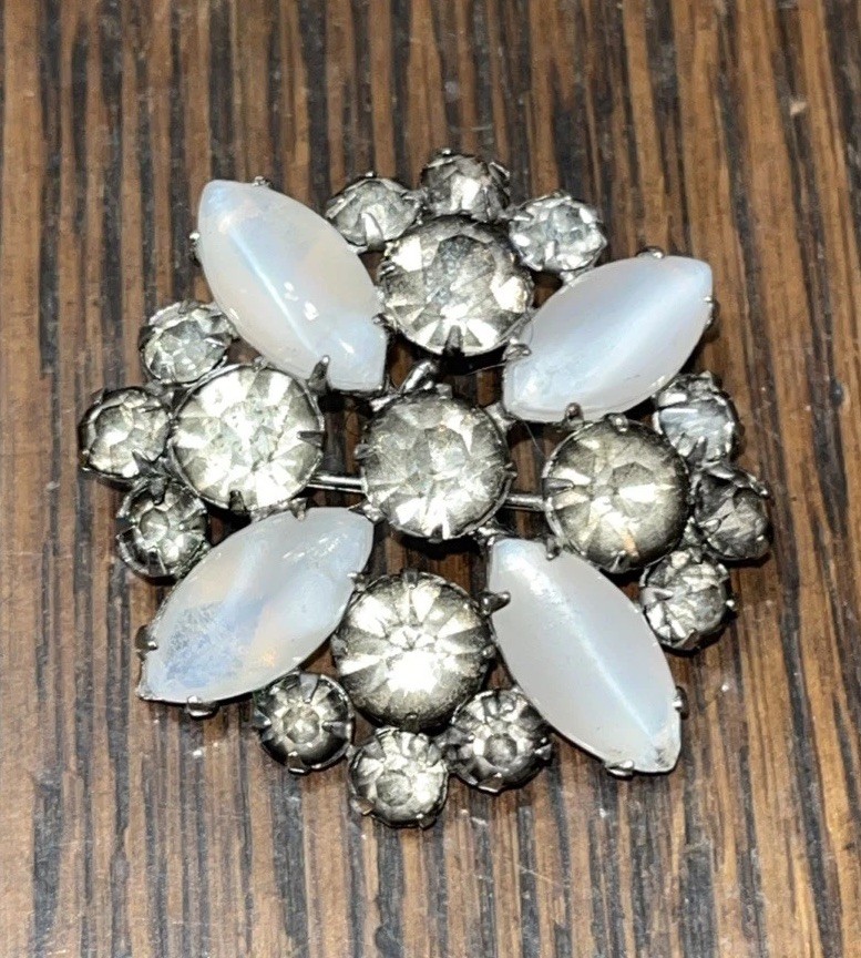 Vintage Rhinestone & Opalite Brooch/pendant 1.25″ x 1.25″ Bling