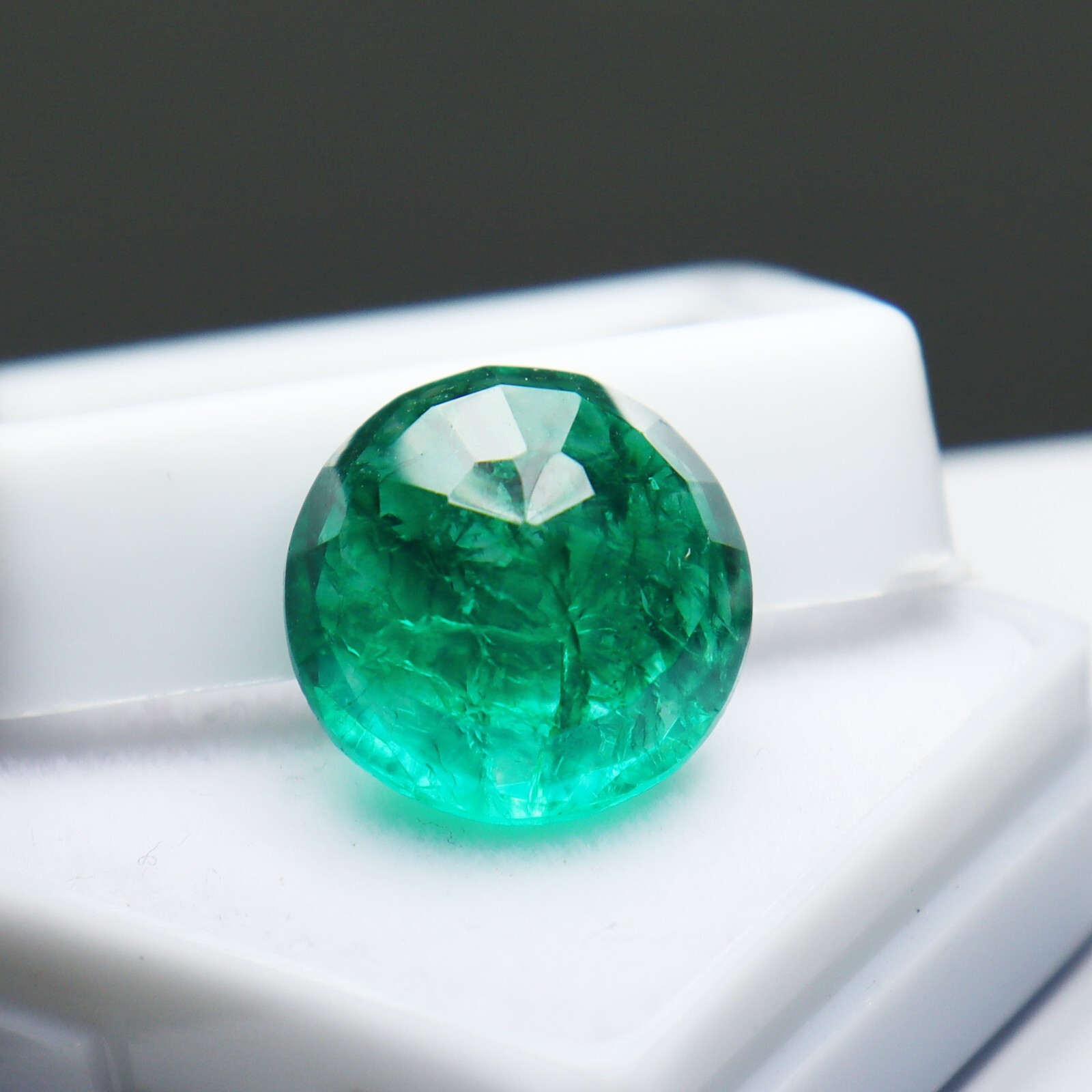 9.55 Ct Natural Rare Round Cut Colombian Green Emerald Certified Loose Gemstone