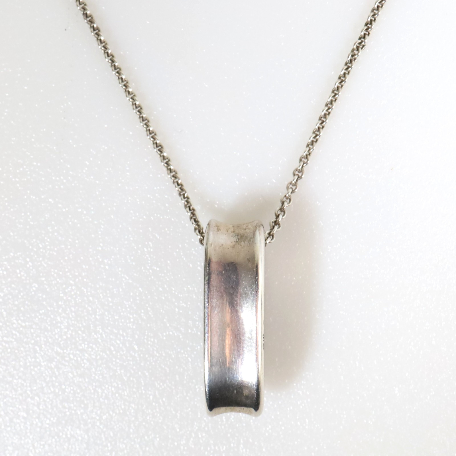Authentic Vintage Tiffany & Co. 925 Silver 1837 Oval Loop Pendant Necklace 18″