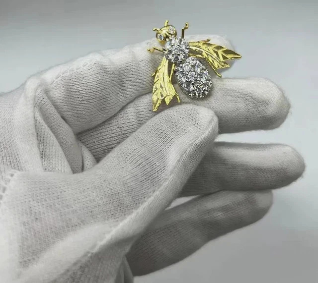 2Ct Round Cut Real Moissanite HoneyBee Charm Brooch Pin 14K Two Tone Gold Plated