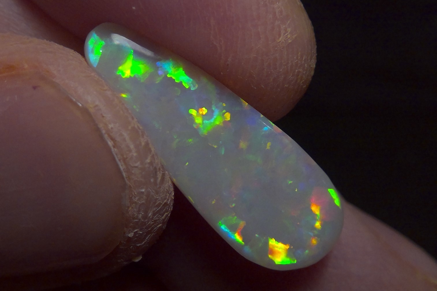 3.79cts Solid Lightning ridge opal, stunning rainbow fire & pattern *see video*