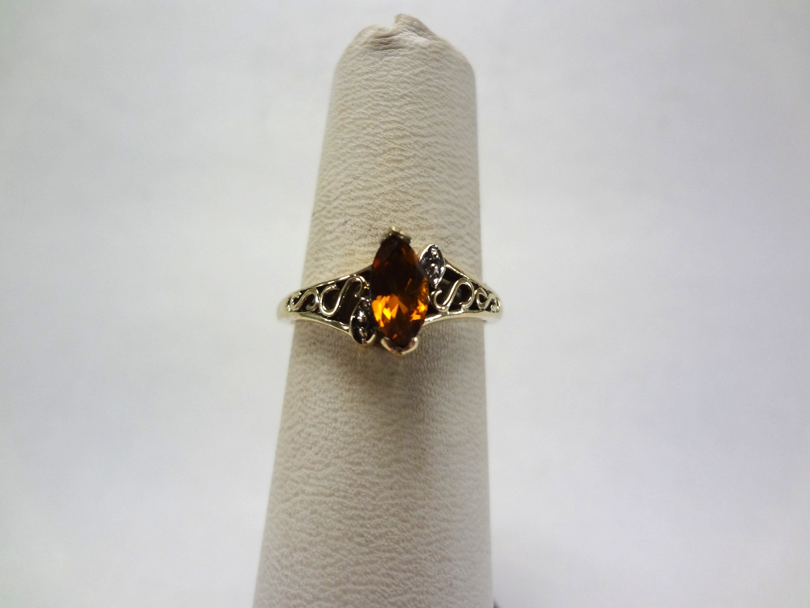 10K SOLID GOLD MADEIRA CITRINE AND DIAMOND RING – 2.36 GRAMS – SIZE 6.75 – F45