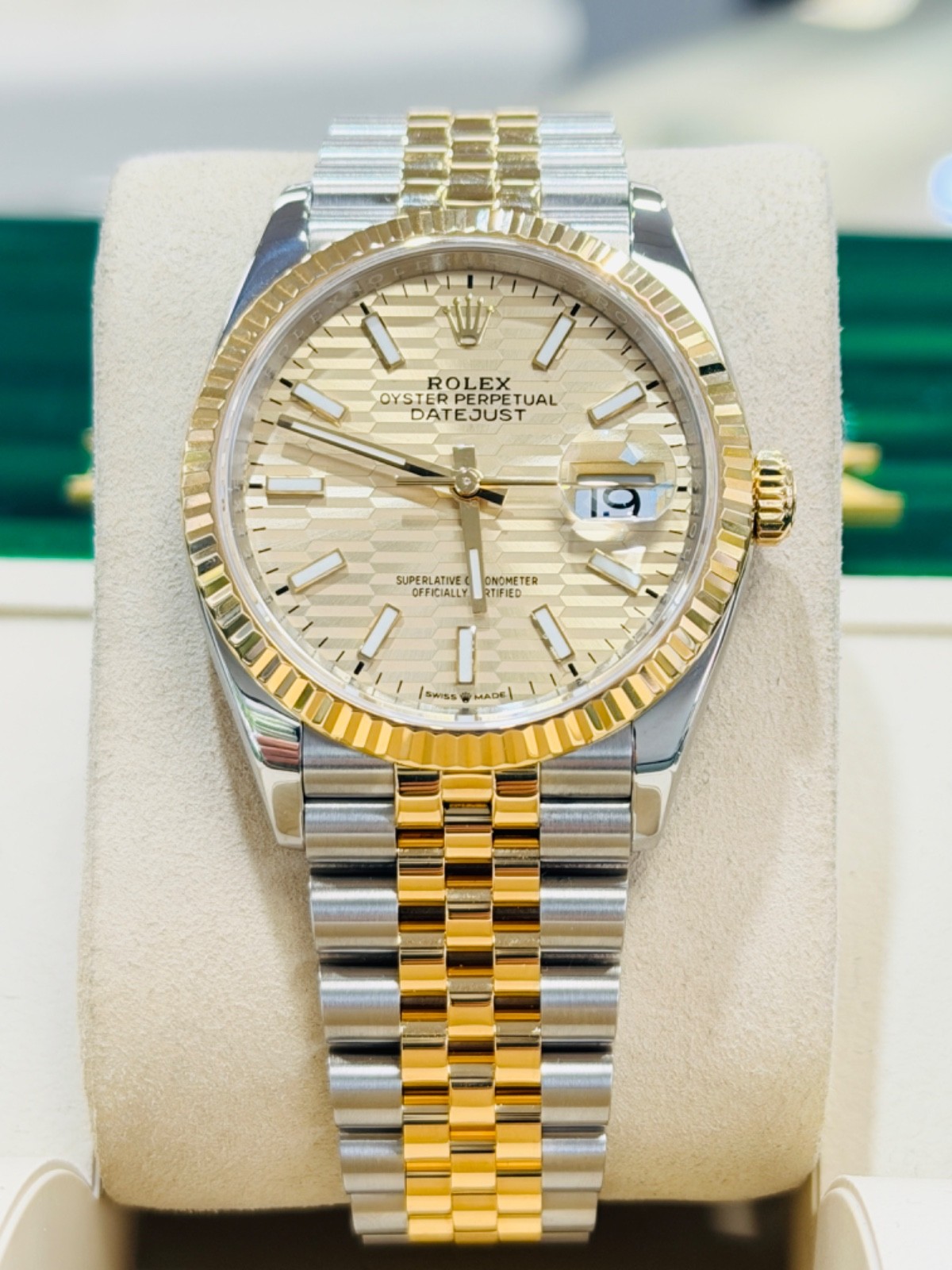 Rolex Datejust 36 126233 Champagne Motif Stick Steel & Yellow Gold BOX/PAPERS