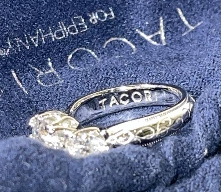 QVC TACORI EPIPHANY DIAMONIQUE BLOOM CUT RING W/ PEAR ACCENTS SZ 6 #J27578