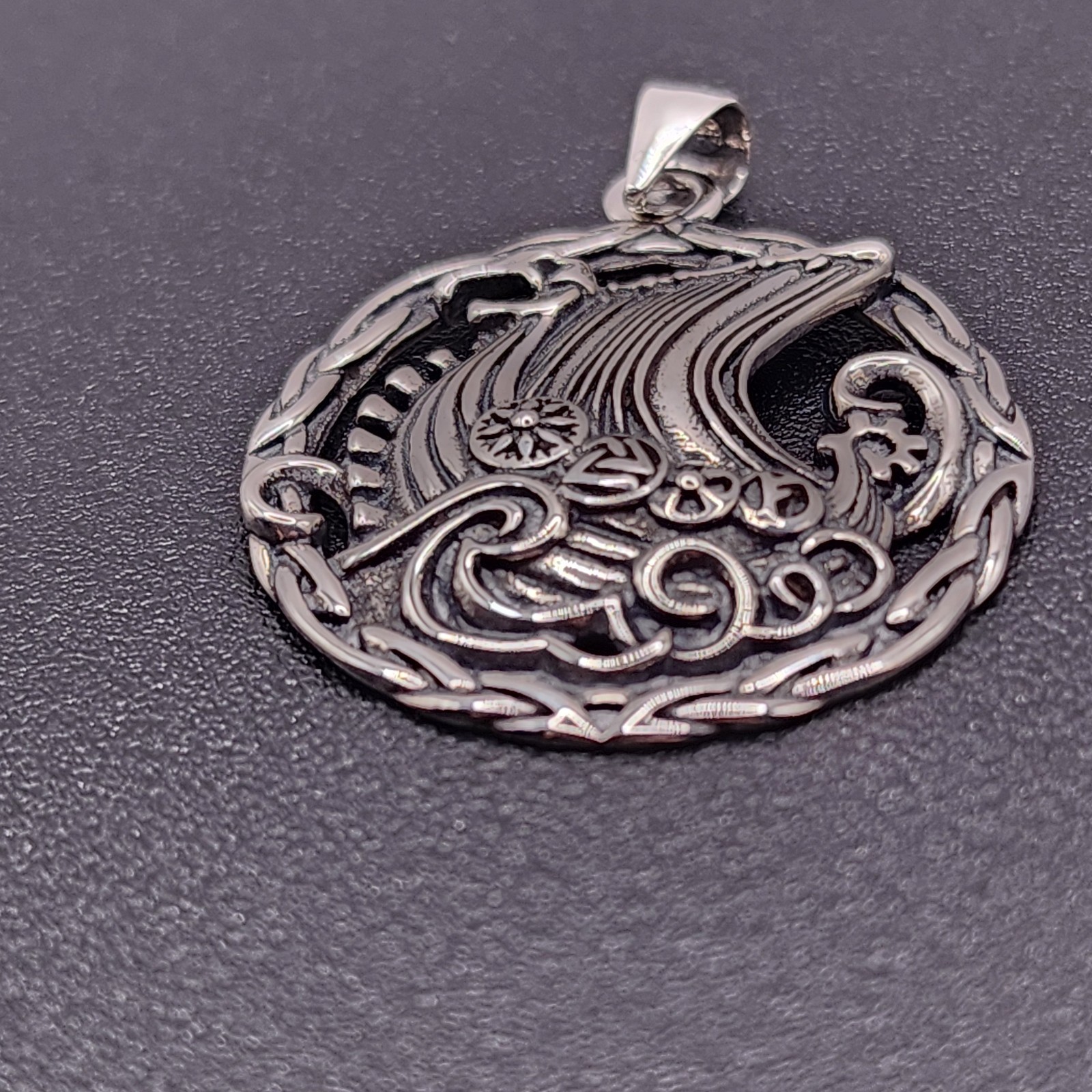 925 NEW Sterling Silver Pendant- SHIP Sailing Ocean 28mm In Diameter