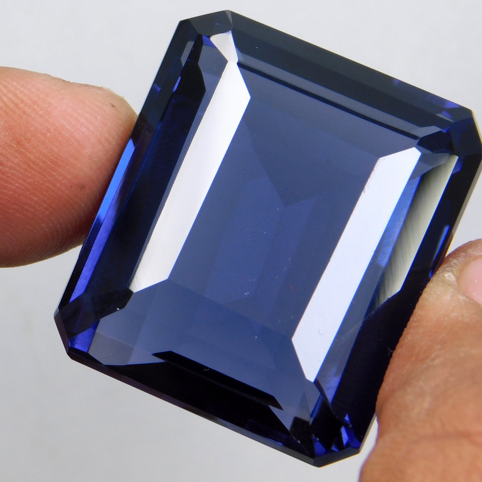 Certified 102.90 Ct Natural Blue Tanzanite Wonderful Gemstone From Tanzania