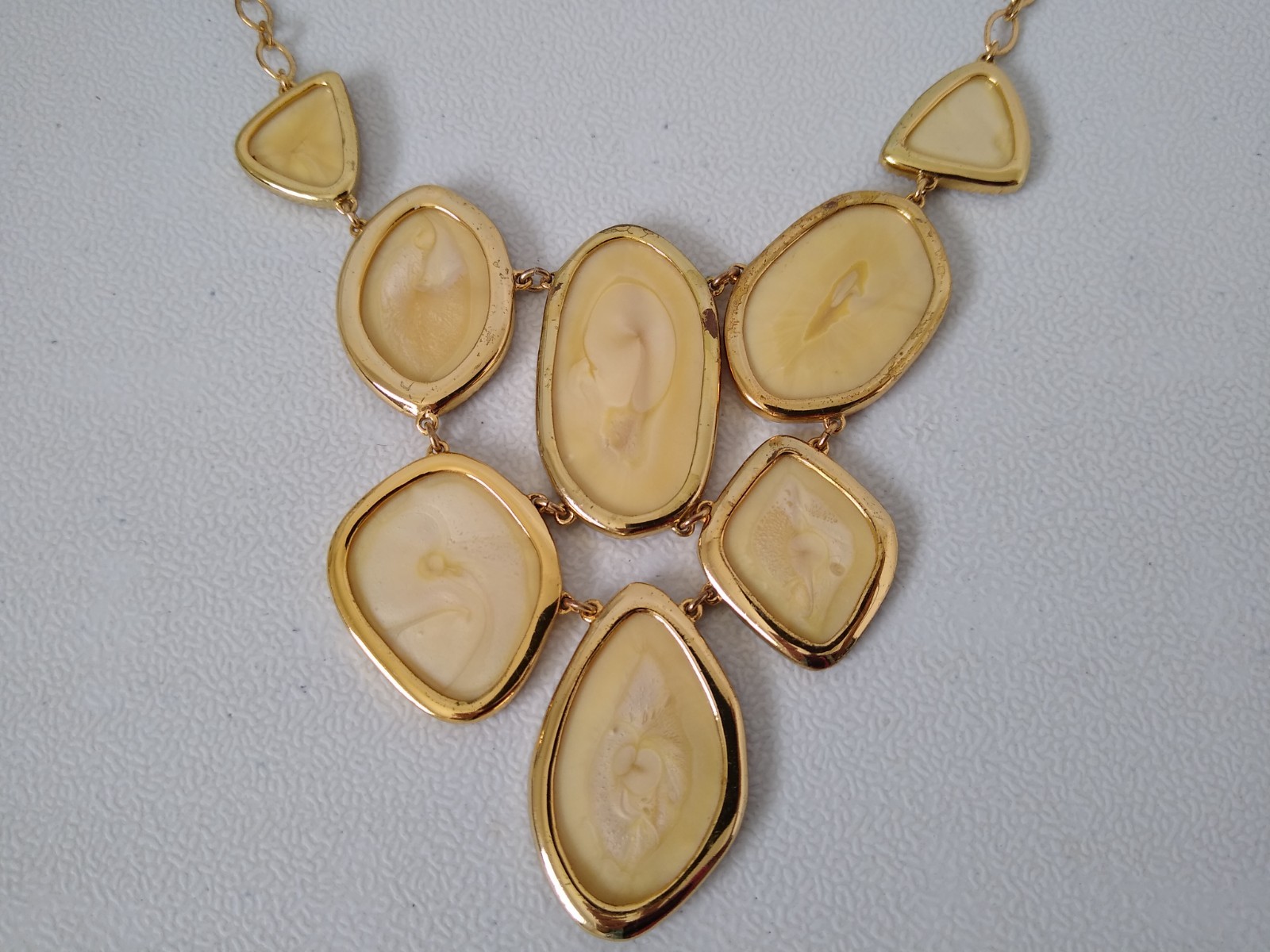 Stella Dot Necklace Fiona Bib Cream Goldtone Rhinestone Jewelry Designer Golden.