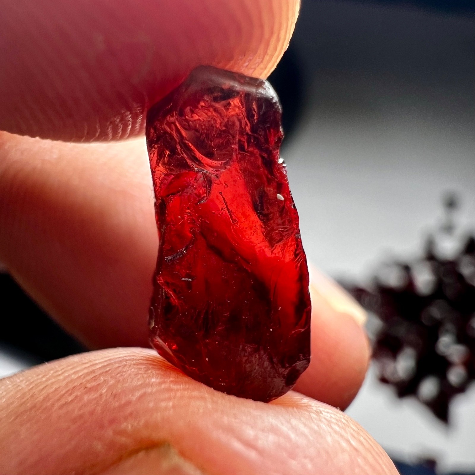 370Ct Natural Rhodolite Garnet Rough Facet Grade Parcel Tanzania Lot