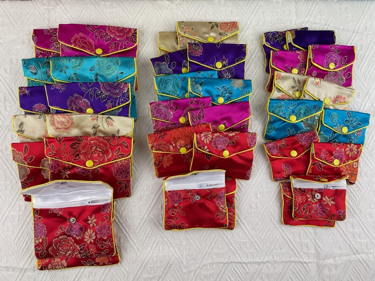 12-Pack Silk Jewelry Pouch, Gift Bags, Multicolor, Small/Medium/Large