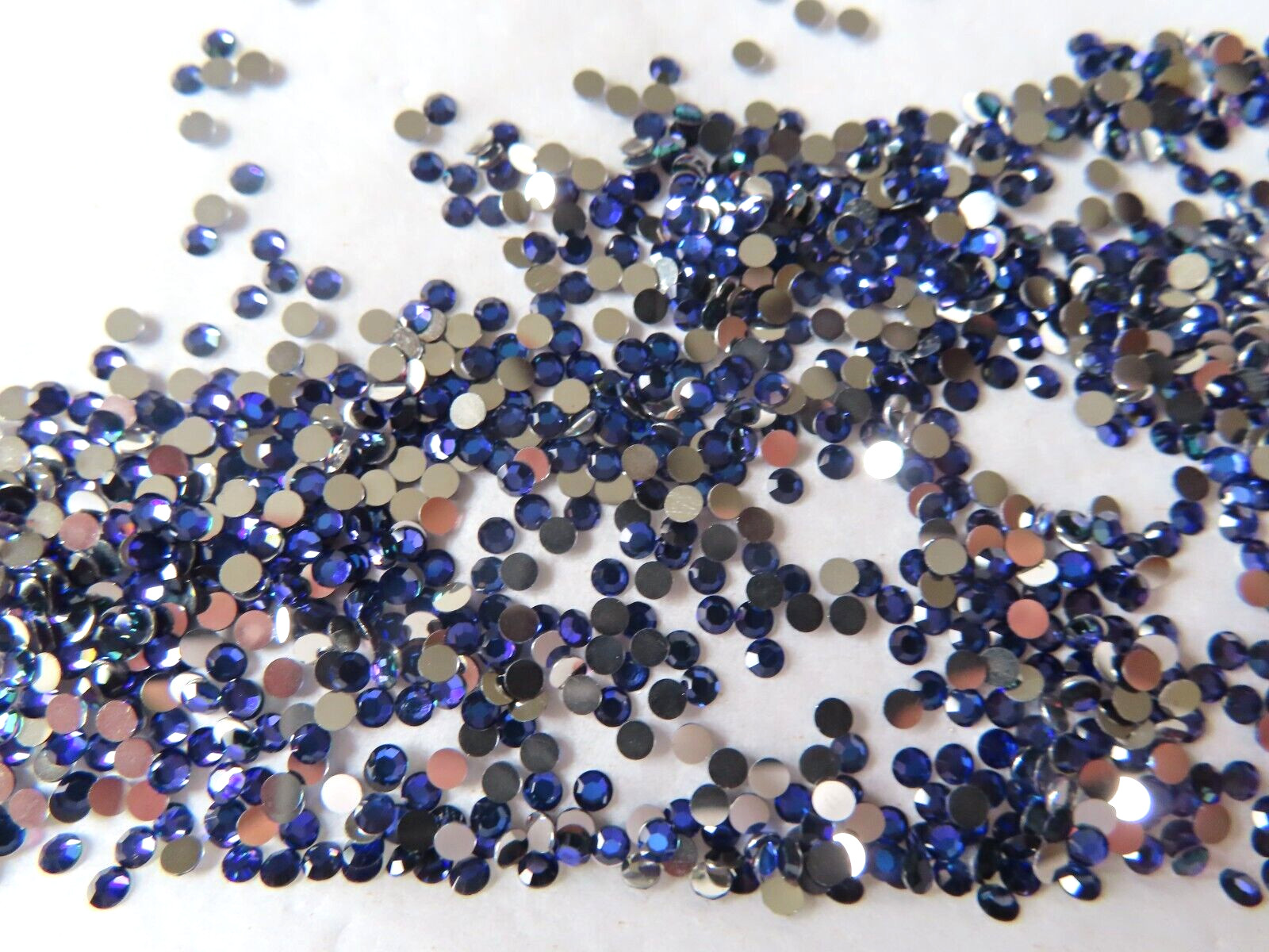 Full Pack of 1440 Preciosa Flatbacks 7ss Heliotrope/foiled.