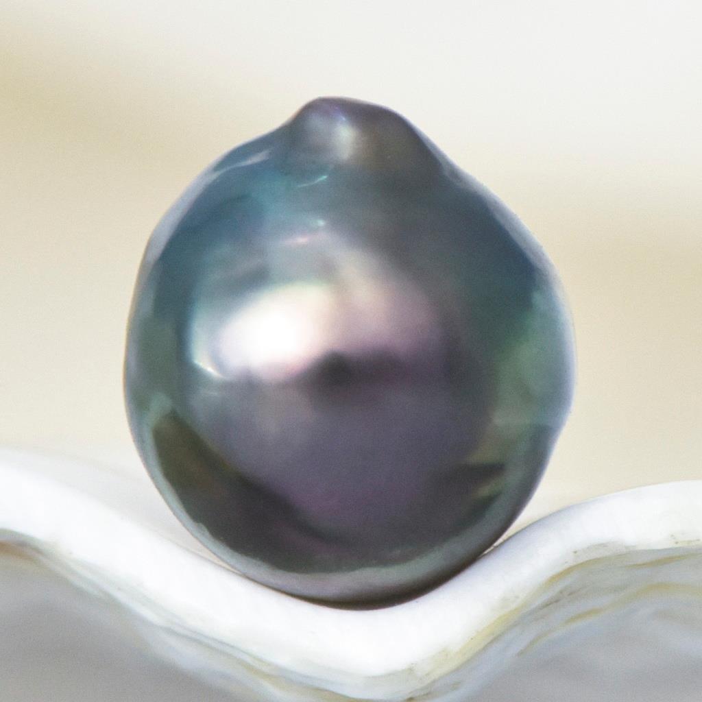5.45 cts Tahitian South Sea Pearl 10.23mm Charcoal Black Baroque 1.09g undrilled