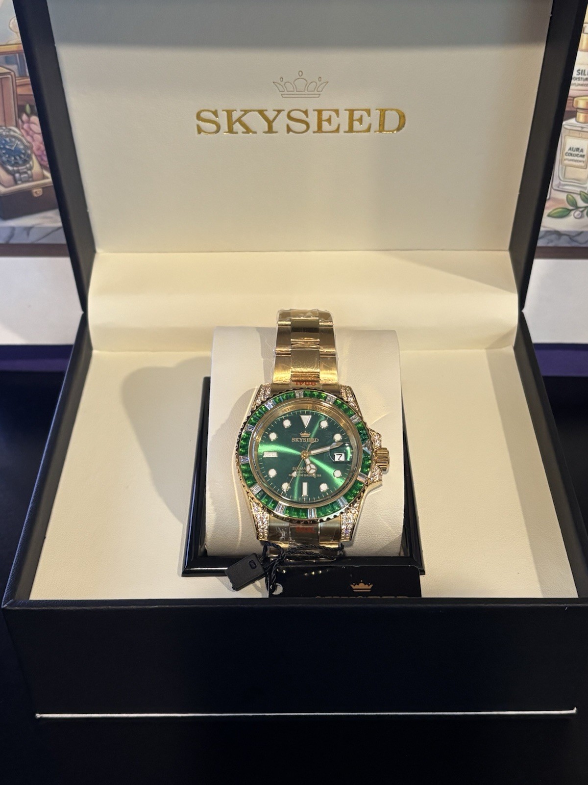 SKYSEED Green Dial Automatic Wristwatch, Gold and sapphire crystals