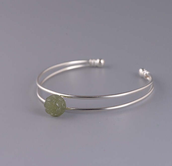 I05 925 Silver Lotus Flower Green Jade Armrest